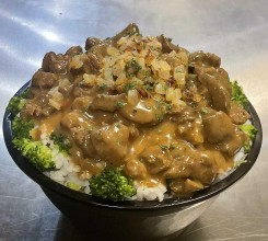 Steak Tips with Brown Gravy Buffet