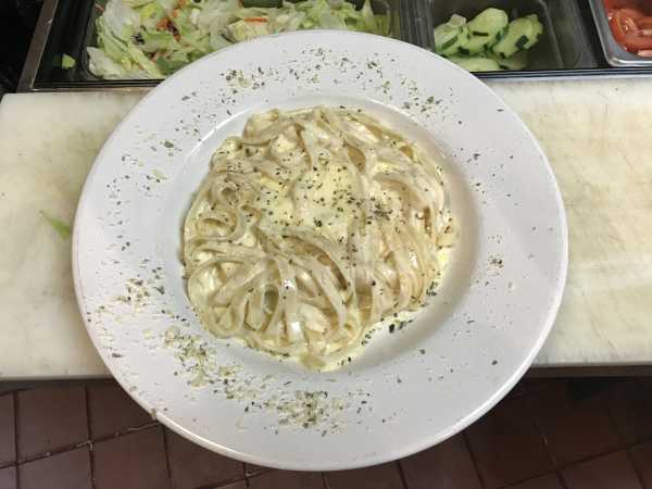Fettucini Alfredo - Half Pan